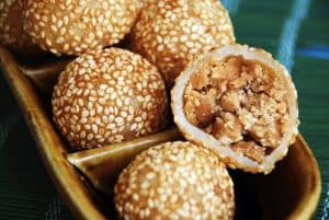 Resep Dan Cara Membuat Onde-Onde Isi Coklat Yang Meleleh Dan Enak