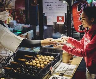 Takoyaki Selling