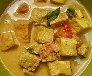 Tahu Kuah Santan