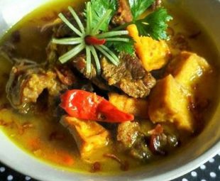 Daging Sapi Gulai Kuning