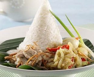 Kelebihan Lontong Opor Ayam Suwir