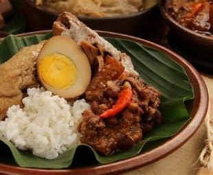 Gudeg Adem Ayem Jogja: Kelezatan Tradisional yang Menggugah Selera