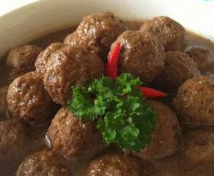 Cara Membuat Semur Bola Daging