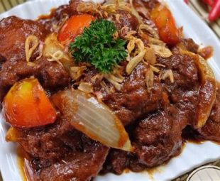 Resep Semur Daging Kentang Sederhana