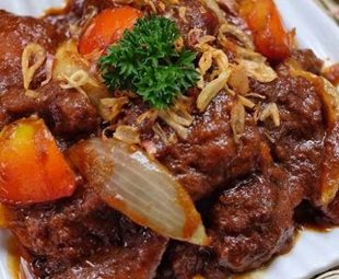 Cara Membuat Semur Daging Kentang