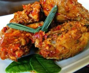 Resep Ayam Semur Bali: Nikmatnya Masakan Khas Pulau Dewata