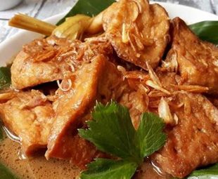 Cara Membuat Semur Ayam Tahu