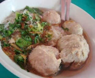 Cara Membuat Bakso Ayam Kenyal dan Lezat